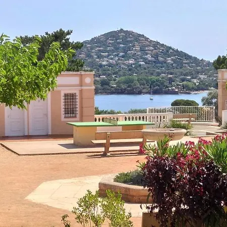 Apartman Agay Cap Esterel, Le Village Belvedere T2 Climatise Rez-de-jardin, Vue Mer, Piscine Et Parking Inclus
